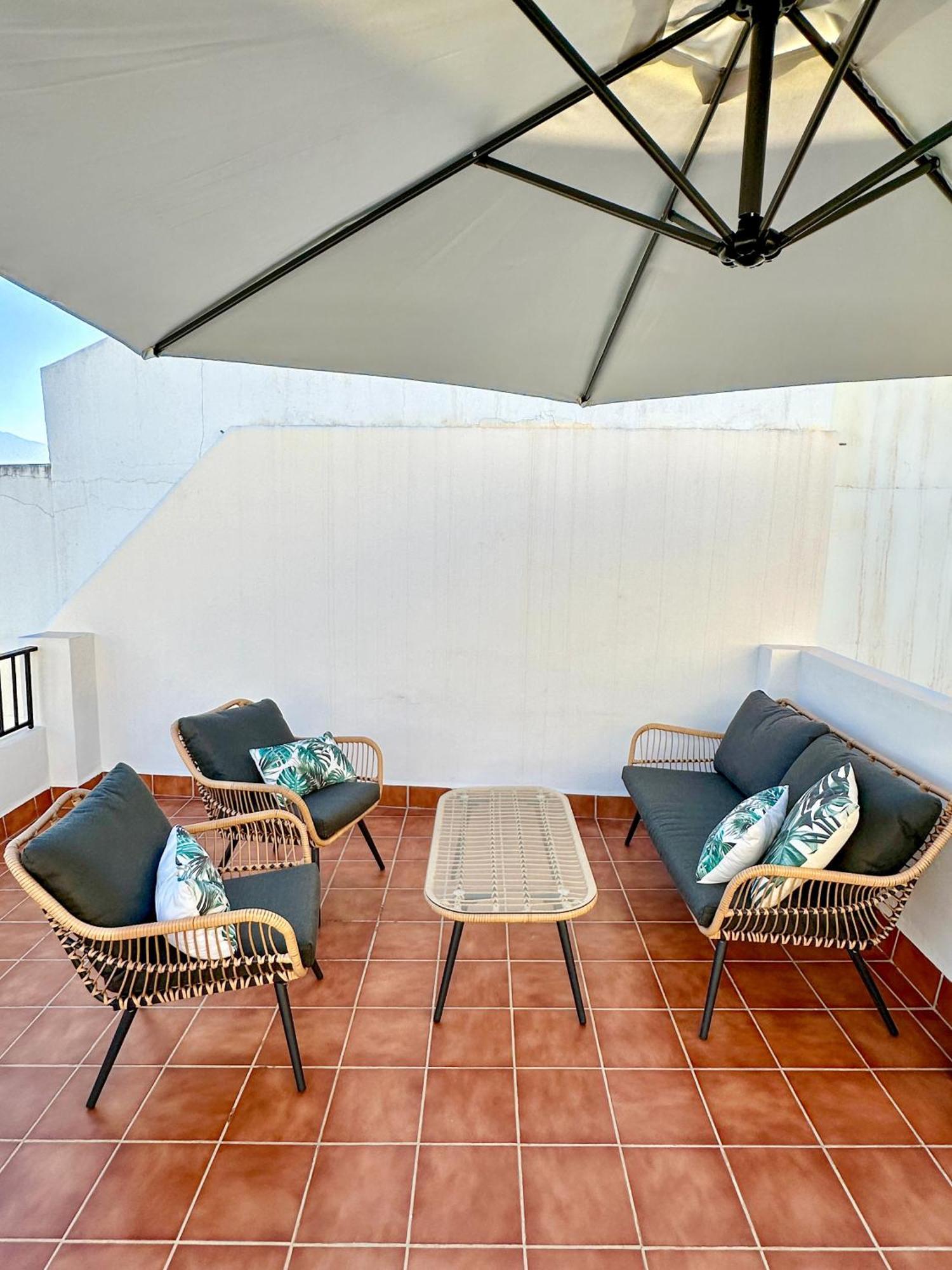 Casa Con Terraza Y Patio Privado En Salobrena Villa Luaran gambar